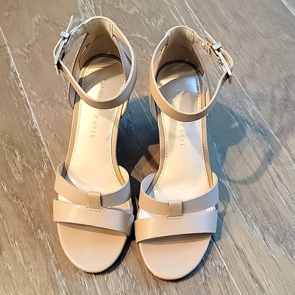 Nude wedge heel sandals - Picture 1 of 5